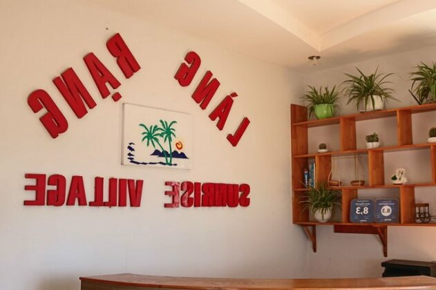 Sunrise Village Hotel - Photo2