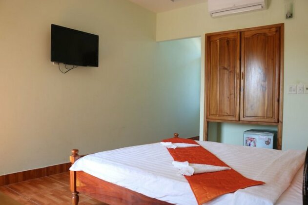 Sunrise Village Hotel - Photo4