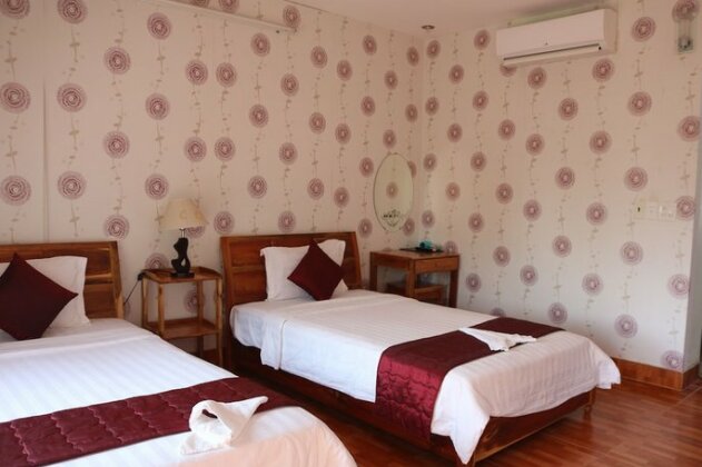 Sunrise Village Hotel - Photo5