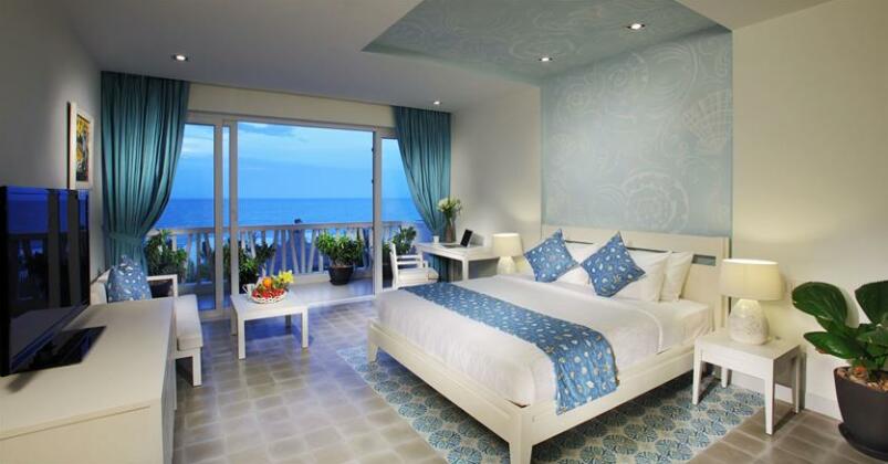 The Cliff Resort & Residences - Photo4