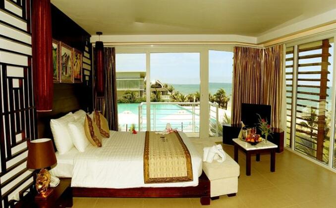 Villa Del Sol Beach Resort & Spa - Photo2