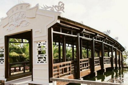 Stork Village - Lang Co Resort