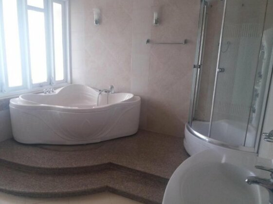 179 Hoang Quoc Viet - Photo3