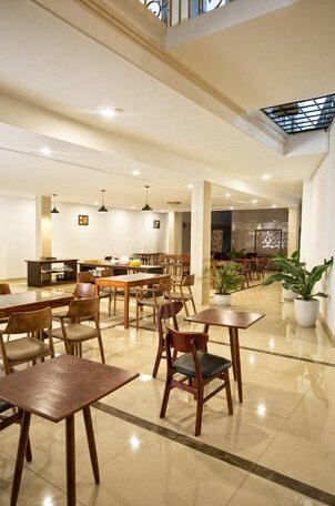 Le Centre Hotel - Photo2