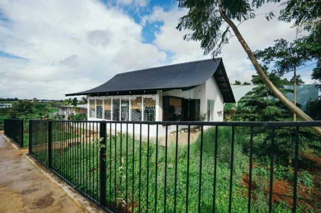 XOM Organic Farm Stay