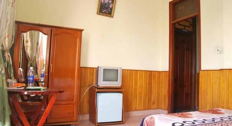 Hai Huong Hotel - Photo2