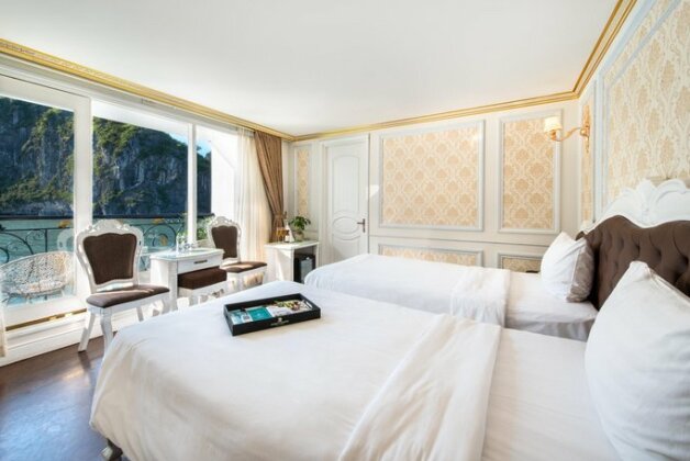 Dynasty Cruises Halong - Photo4