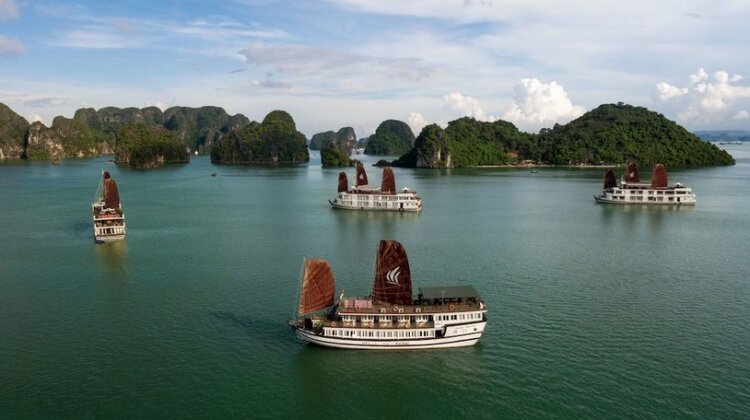 Halong Glory Legend Cruise - Photo2