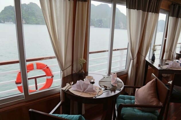Secret Halong Cruise - Photo4
