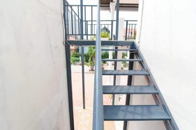 L Y S House - Photo5
