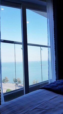 Mermaid Seaside 1 Bed Apartment - Photo2