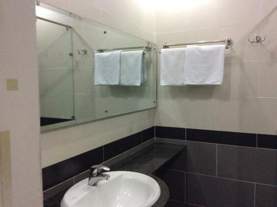 Sky Luck Hotel - Photo4