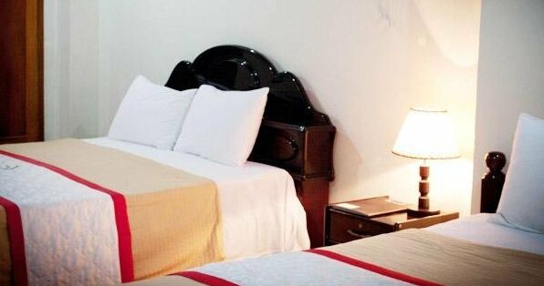 Ven Ven Hotel - Photo2