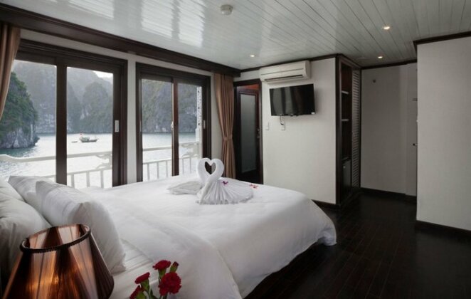 Halong Aclass Stellar Cruise - Photo5