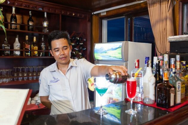 Halong Lavender Cruises - Photo3