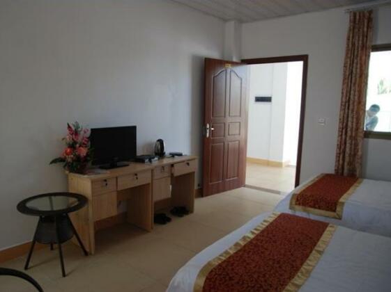 Golden Port Restaurant & Hotel - Photo4
