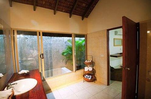Surfside Vanuatu - Photo4