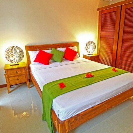 Tropicana Lagoon Apartments - Photo2