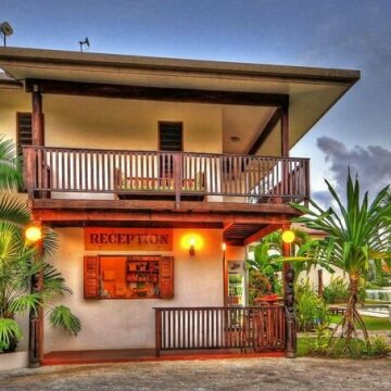 Tropicana Lagoon Apartments