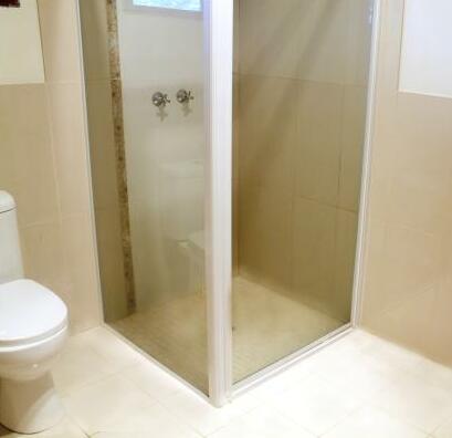 Vanuatu Beachfront Apartments - Photo4