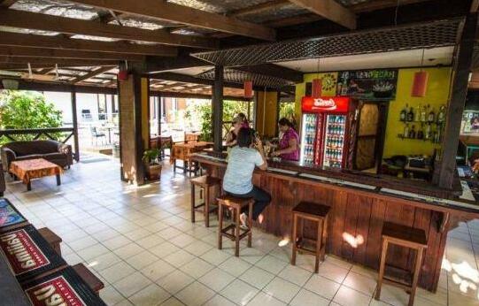 Eden's Edge Hotel - Photo4