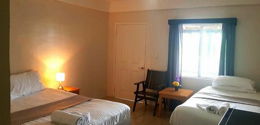 Le Aura Inn - Photo4
