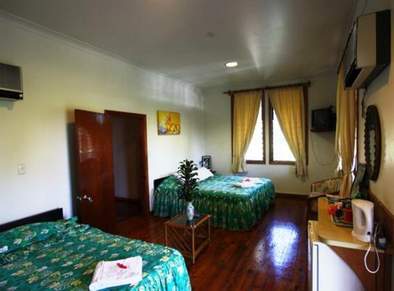 Lynn's Getaway Hotel - Photo4