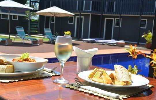 Travellers Point Hotel - Photo2