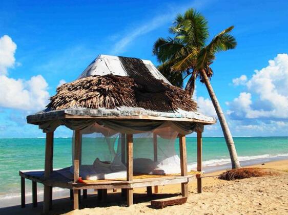 Vaiula Beach Fales