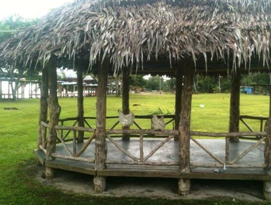 Vaiula Beach Fales - Photo3