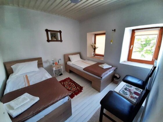 Kulla Dula Guesthouse - Photo3
