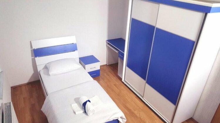 Bus Station Hostel - Photo3