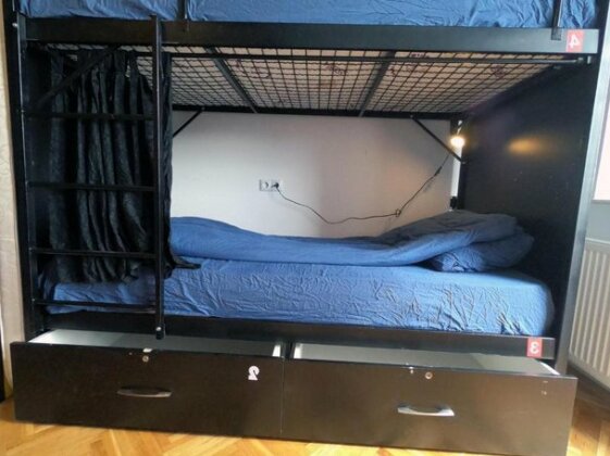 Prishtina Center Hostel - Photo4