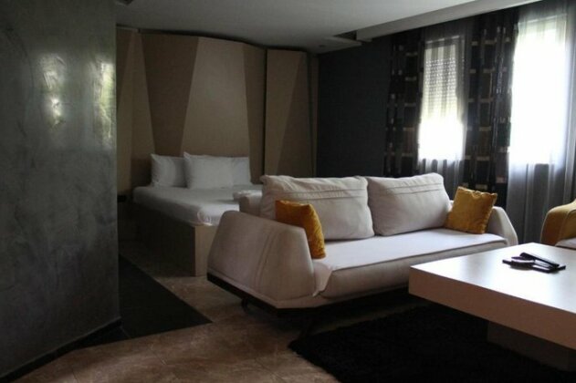 Queen Villas - Photo2