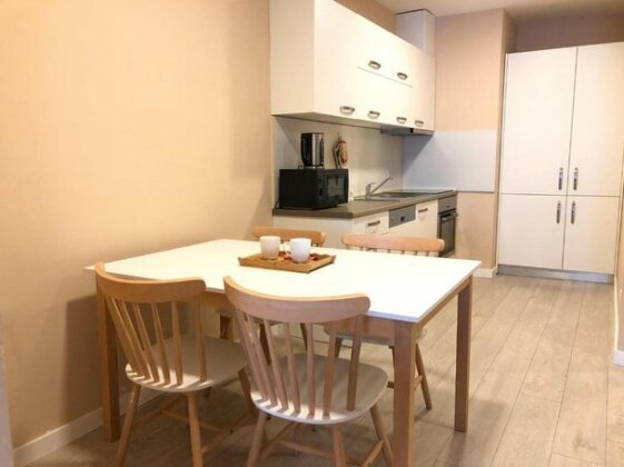 White Roof Apartments - Photo3