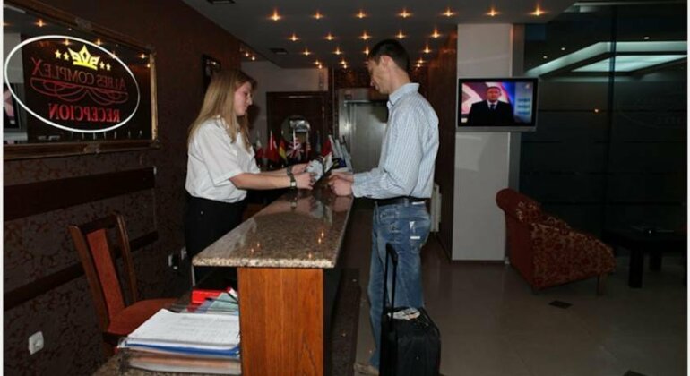 Albes Hotel - Photo2