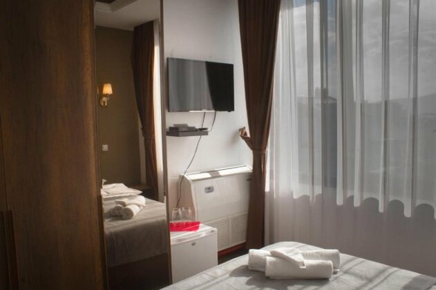 Hotel Denis Prizren - Photo3