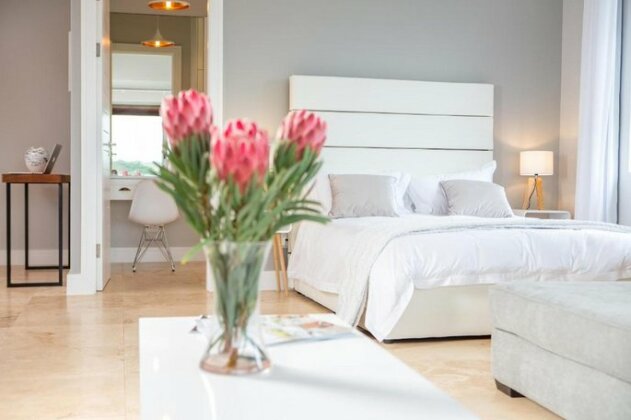 17 Feverberry - Photo2
