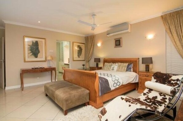 Gorgeous Couple's Suite - Photo2