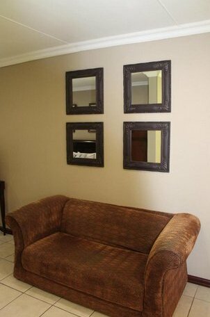 The Tree House B&B and Coffee Shop - Photo3