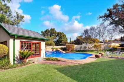 Staniland Guesthouse - OR Tambo Airport
