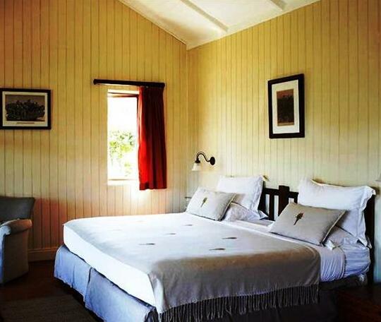 Three Tree Hill Lodge