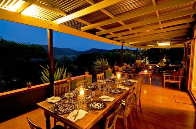 Three Tree Hill Lodge - Photo2