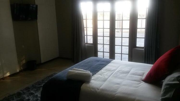 Eliades Overnight Accommodation - Photo2