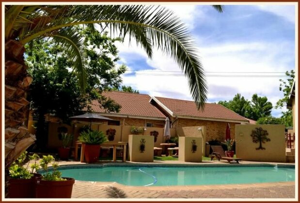 Jock-Inn Guest House - Photo4