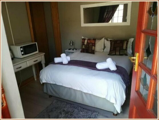 Jock-Inn Guest House - Photo5