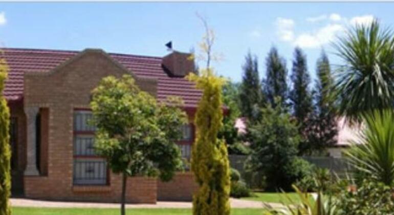 Lentha's Lodge - Photo2