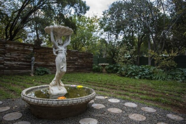 Milner Manor - Photo5