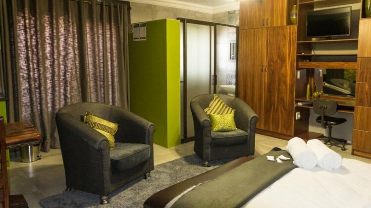 Rustic Forest Guest House - Photo4