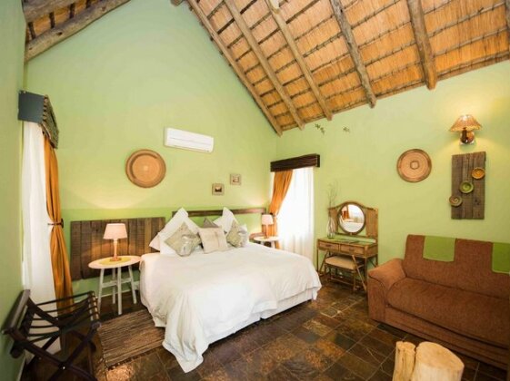 Mziki Safari Lodge - Photo3